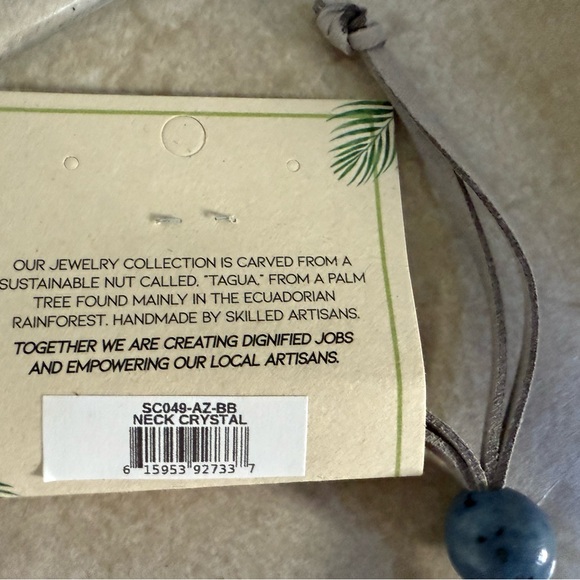 Tagua Blue Earrings and necklace - Picture 5 of 6